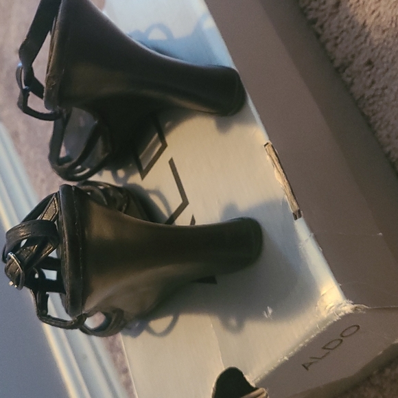 ALDO black wedges - Picture 2 of 2